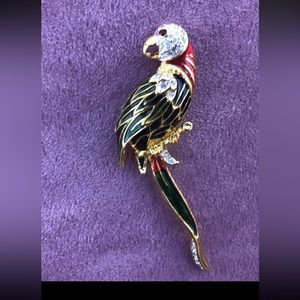 Gorgeous Vintage Parrot Shape Rhinestones & Enamaled Brooch. Measures 3.5”